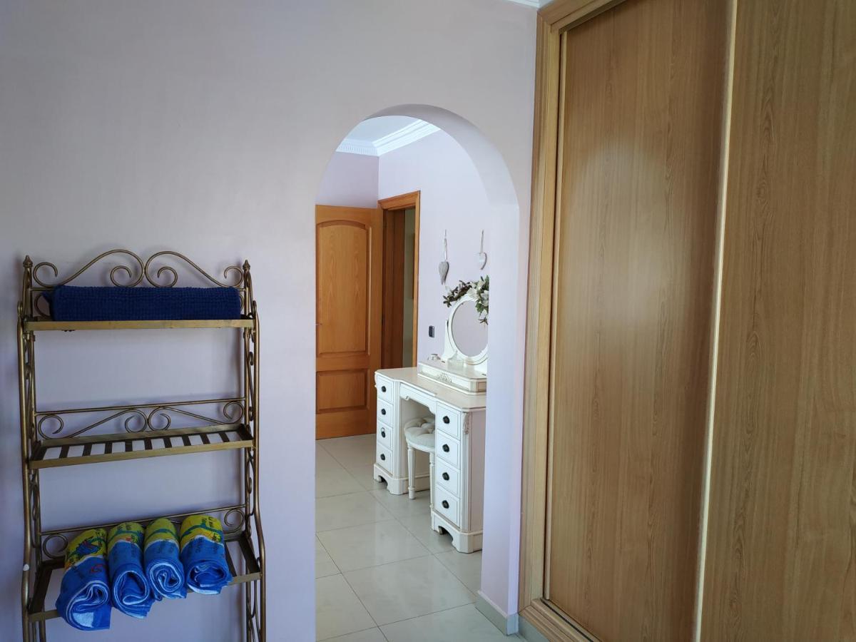 Villa Casa Del Sol 3 Bedroom Villa With Private Solar Covered 12M X 6M Pool Minimum Stay 7 Nights Chromecast And Wifi Throughout The Property Triquivijate Bagian luar foto