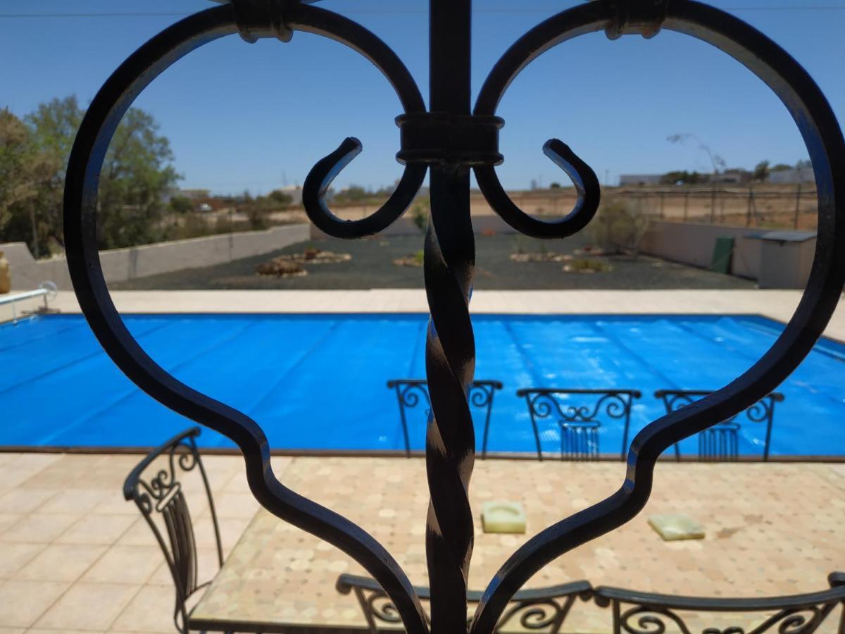 Villa Casa Del Sol 3 Bedroom Villa With Private Solar Covered 12M X 6M Pool Minimum Stay 7 Nights Chromecast And Wifi Throughout The Property Triquivijate Bagian luar foto