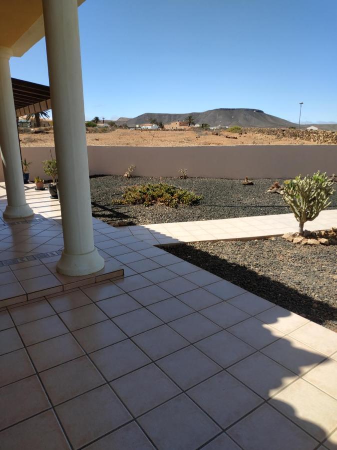 Villa Casa Del Sol 3 Bedroom Villa With Private Solar Covered 12M X 6M Pool Minimum Stay 7 Nights Chromecast And Wifi Throughout The Property Triquivijate Bagian luar foto