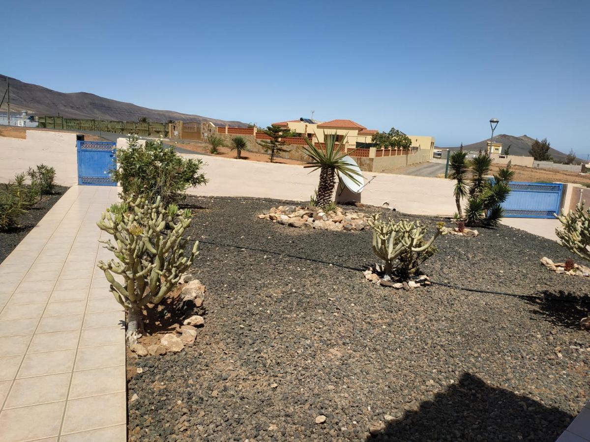 Villa Casa Del Sol 3 Bedroom Villa With Private Solar Covered 12M X 6M Pool Minimum Stay 7 Nights Chromecast And Wifi Throughout The Property Triquivijate Bagian luar foto