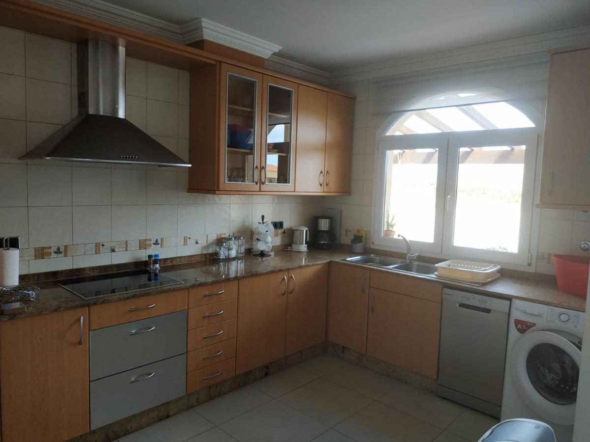 Villa Casa Del Sol 3 Bedroom Villa With Private Solar Covered 12M X 6M Pool Minimum Stay 7 Nights Chromecast And Wifi Throughout The Property Triquivijate Bagian luar foto
