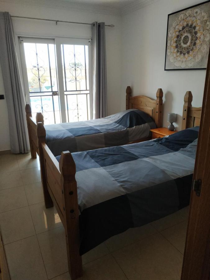 Villa Casa Del Sol 3 Bedroom Villa With Private Solar Covered 12M X 6M Pool Minimum Stay 7 Nights Chromecast And Wifi Throughout The Property Triquivijate Bagian luar foto