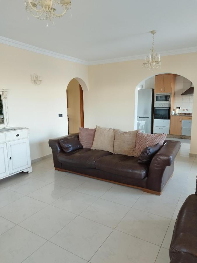 Villa Casa Del Sol 3 Bedroom Villa With Private Solar Covered 12M X 6M Pool Minimum Stay 7 Nights Chromecast And Wifi Throughout The Property Triquivijate Bagian luar foto