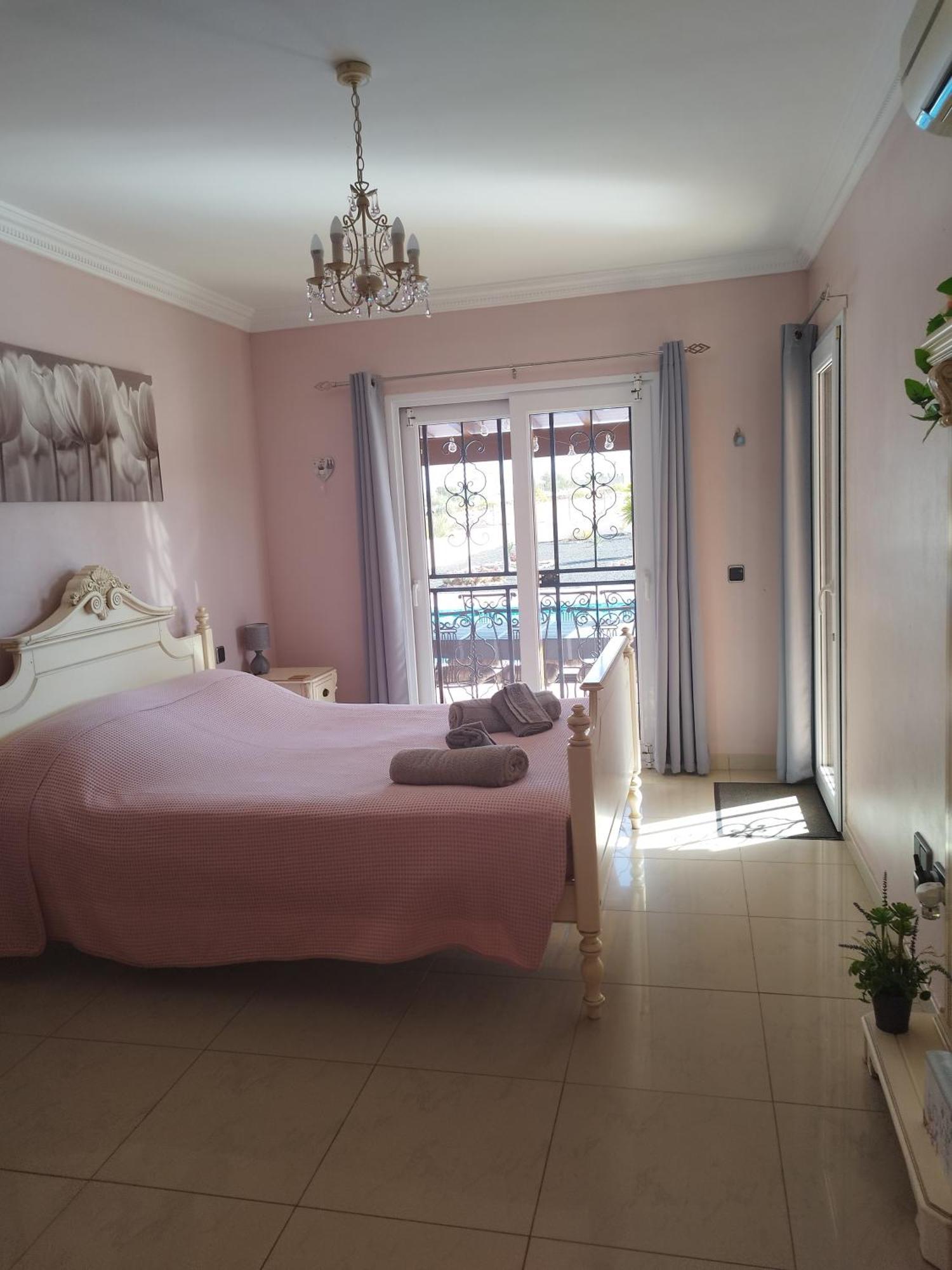 Villa Casa Del Sol 3 Bedroom Villa With Private Solar Covered 12M X 6M Pool Minimum Stay 7 Nights Chromecast And Wifi Throughout The Property Triquivijate Bagian luar foto