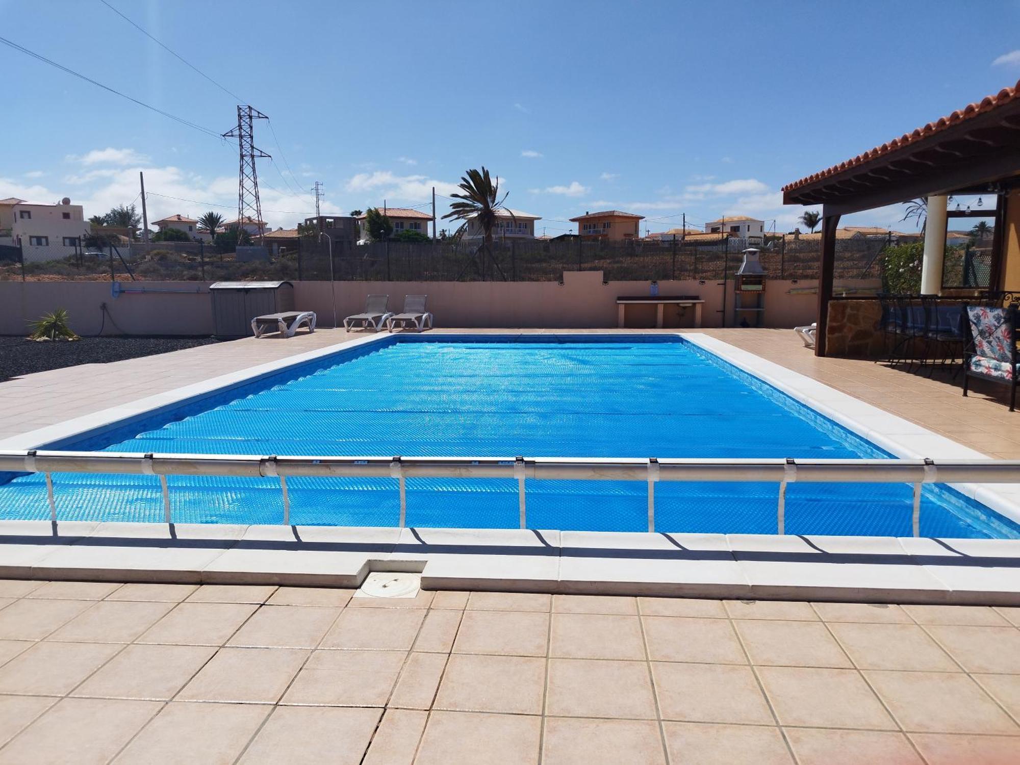 Villa Casa Del Sol 3 Bedroom Villa With Private Solar Covered 12M X 6M Pool Minimum Stay 7 Nights Chromecast And Wifi Throughout The Property Triquivijate Bagian luar foto
