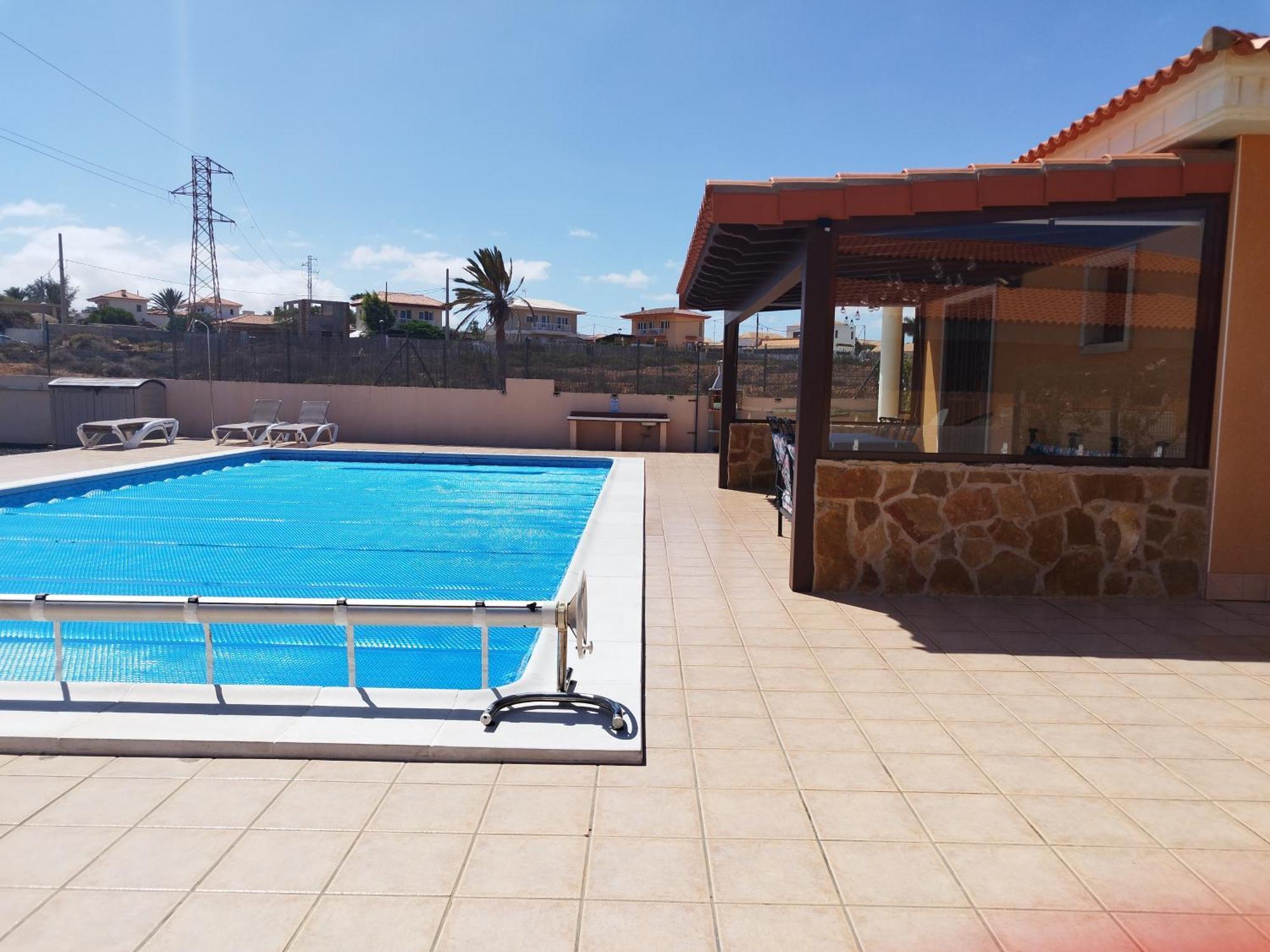 Villa Casa Del Sol 3 Bedroom Villa With Private Solar Covered 12M X 6M Pool Minimum Stay 7 Nights Chromecast And Wifi Throughout The Property Triquivijate Bagian luar foto