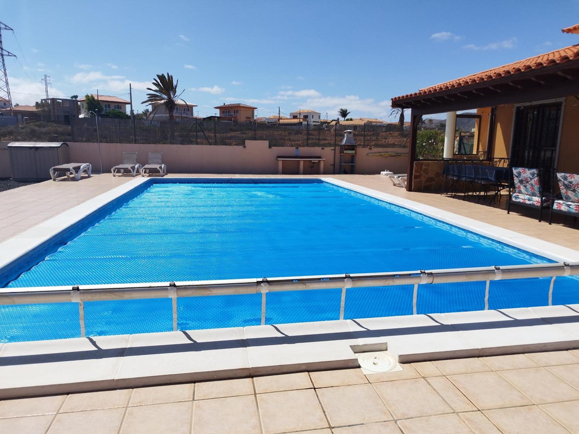 Villa Casa Del Sol 3 Bedroom Villa With Private Solar Covered 12M X 6M Pool Minimum Stay 7 Nights Chromecast And Wifi Throughout The Property Triquivijate Bagian luar foto